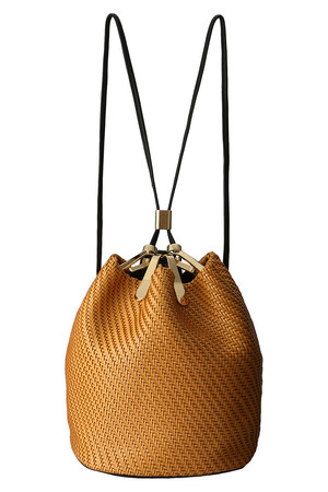  Hashibami ハシバミ 【Hashibami muse】PUメッシュ巾着型リュック キャメル 