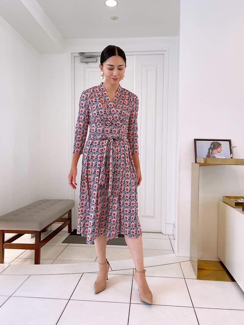 新品 ジュリエ おしゃれなアート柄 上下セット 新品 ジュリエ おしゃれなアート柄 上下セット