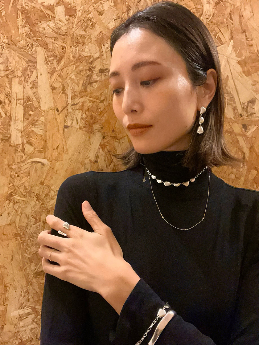 ELLE SHOP】シンプルシックなホリデー新作ジュエリー...