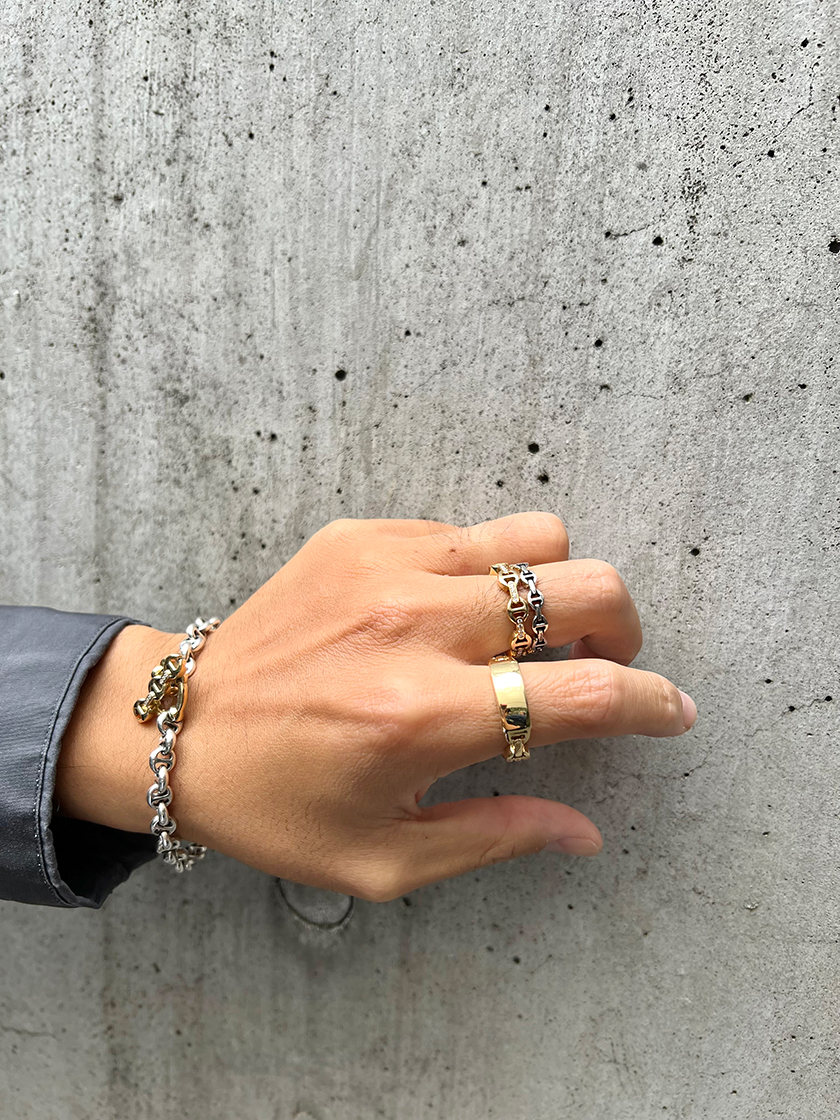 ELLE SHOP】【MEN】スタッフが提案！ 重ね付けジュエリーコーデ3選
