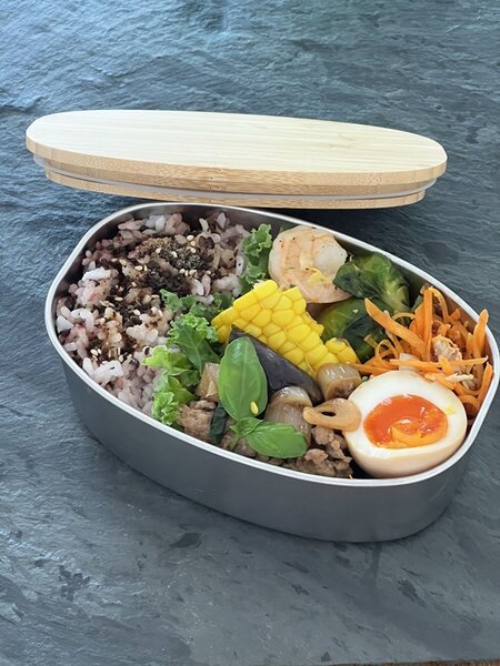 深さがあるので、おかずもたっぷり入ります