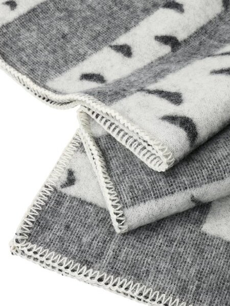 8 「ラプアン カンクリ」の“コイブ ブランケット”