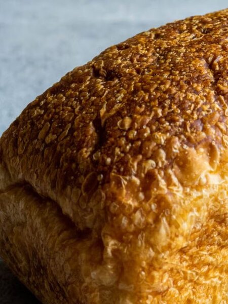 側面がギザギザの山型食パンは‟志賀インスパイア系”