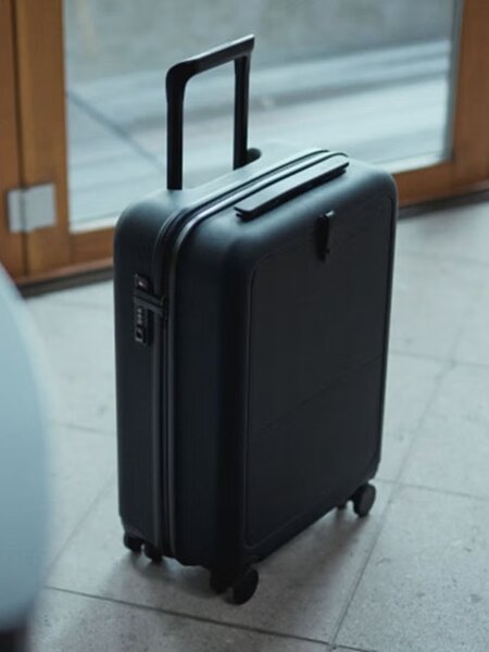 8 「モルン」の“SUITCASE”