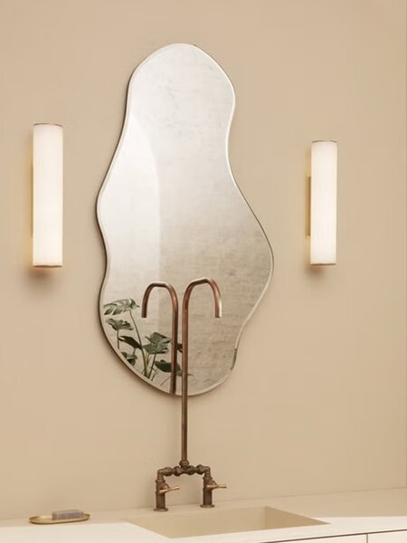 1「ファームリビング」の“ポンド ミラー ラージ”