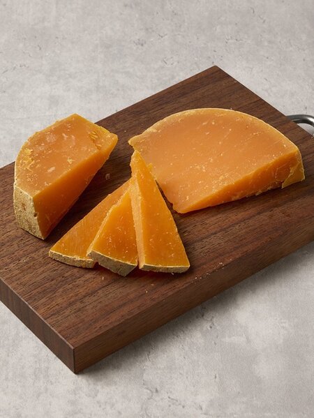 使うチーズはこちら！ 東京468食材の「フランス産 ミモレット」