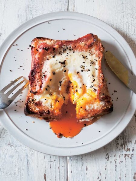 カルボナーラトースト