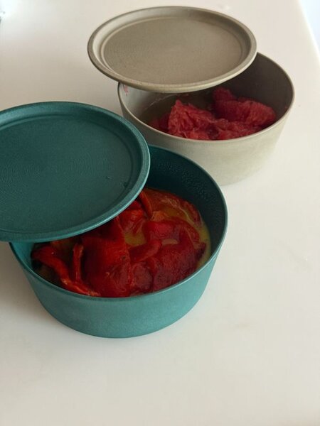 作り置きをそのまま食卓に出せて、蓋はお皿になる！ 