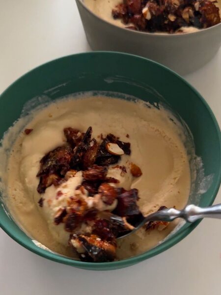 ボウルがわりに混ぜて冷凍してセミフレッド作りにも！