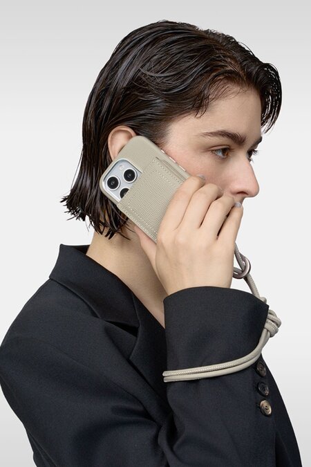 AngeloPelle (アンジェロペッレ） ハーフケース＆ネックストラップ 楽天市場】【即納】 エジュー ajew ajew cadenas zipphone case