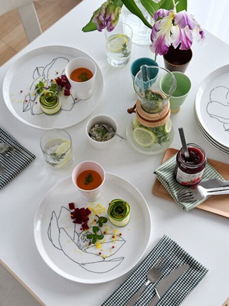 毎日の食卓に「ムスタキビ」のテーブルウェアを