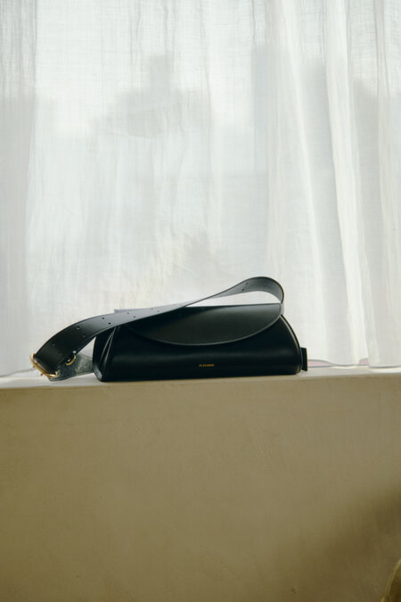 4.「ジル サンダー」の“CANNOLO” スモール バッグ