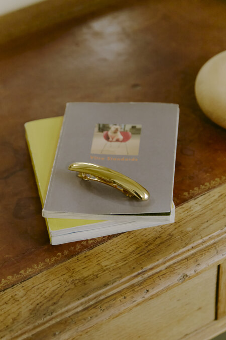 15.「リエ スタジオ」のバレッタ