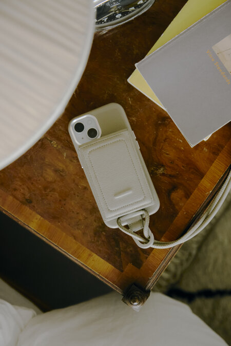 17.「オブジェクツアイオー」マルチウォレット＆スマホケース