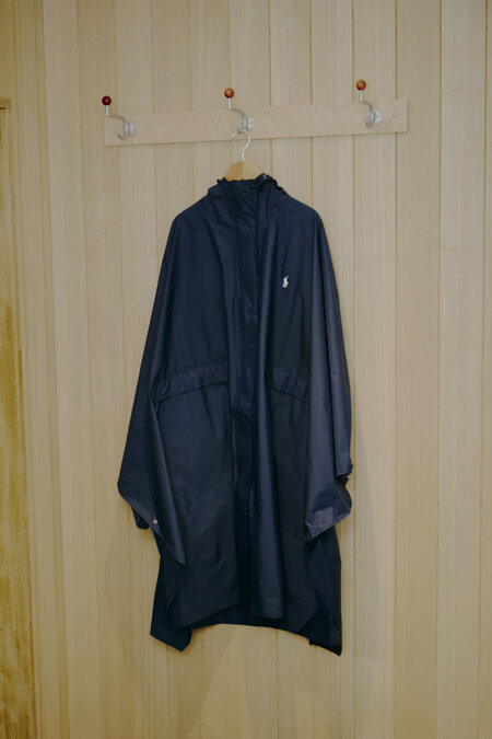 19.「ポロ ラルフローレン」のポケッタブルポンチョ