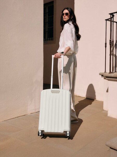 機能的でスマートなスーツケース