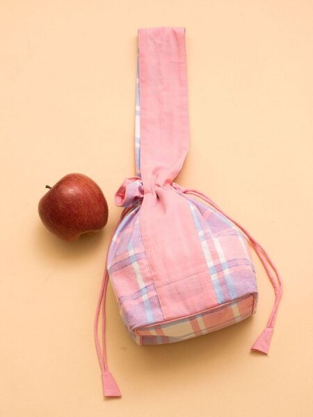 街歩きにおすすめな軽量バッグ