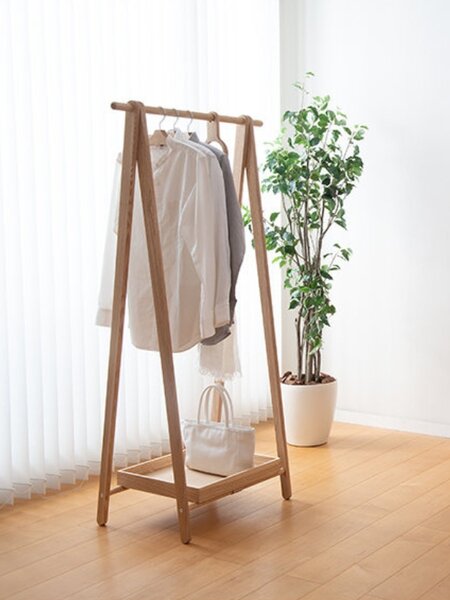 木のぬくもりを楽しむ「コサイン」のラック