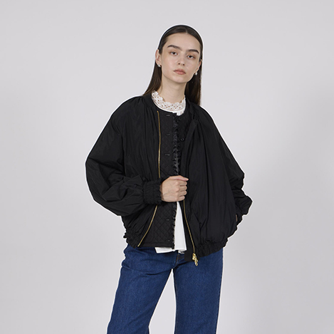 「ビリティス・ディセッタン」のレイヤードな着こなし