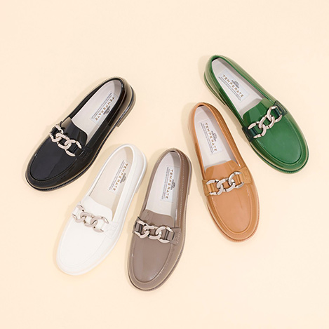 TEMPERATE/テンパレイト｜オンオフ問わずに履けるPVCローファー｜エル