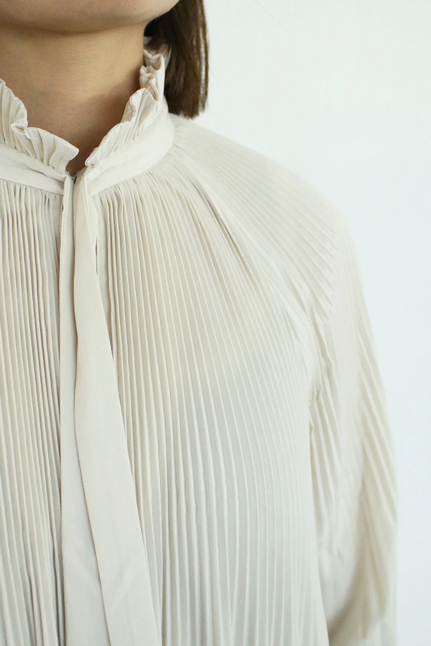 MARILYN MOON/マリリンムーン｜美しい煌めきと上品さ。高揚感に包ま