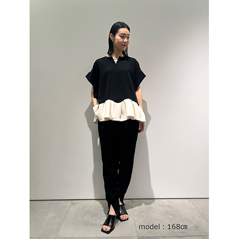ADORE/アドーア｜シルエットにも拘った軽やかな同素材の