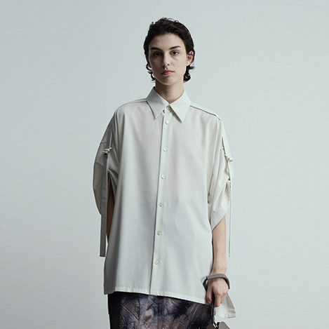 UJOH/ウジョー｜1枚で洗練スタイルが完成。ベーシックななかに