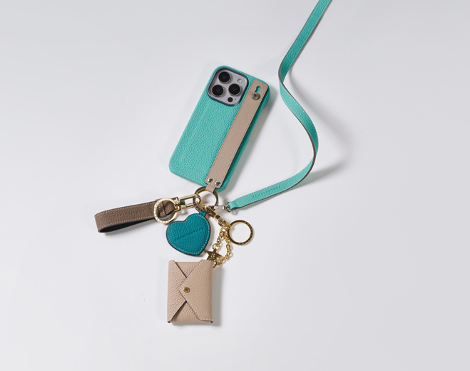 ボナペンチュラBonaventura グリーンレザーケース 限定品 BONAVENTURA/ボナベンチュラ｜地中海のバカンスを思わせるサマー