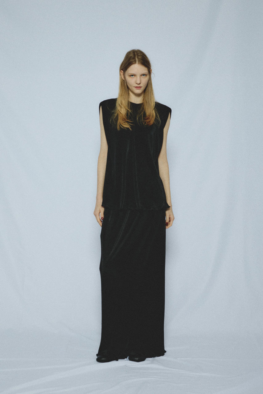 ✨完売品✨RIM.ARK Back open dress リムアーク ドレス　黒 RIM.ARK（リムアーク）の「Back open satin dress（ドレス