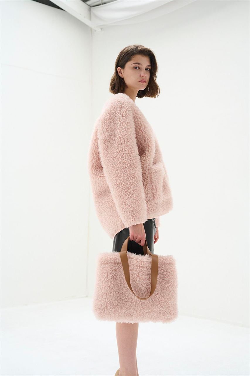 【新品・未使用】アミカキッズ　プードルファー　コート　レディース　ピンク AMICA・kids(アミカキッズ)｜プードルコート/ピンク の通販｜ELLESHOP