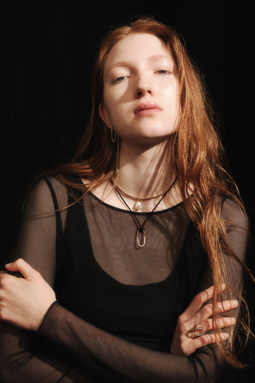 ADER.bijoux/アデル ビジュー｜クリスタルの輝きとスターモチーフが