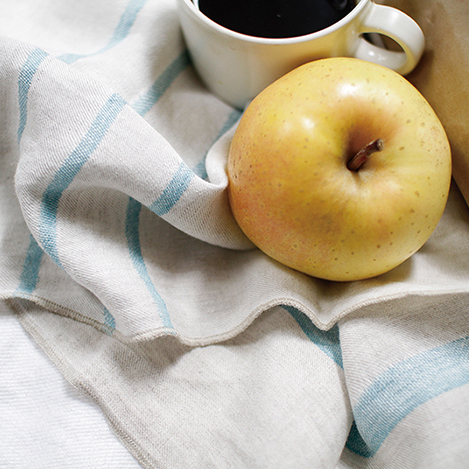 夏カラーのインテリア！ 気分も涼しくなるアイテムを厳選