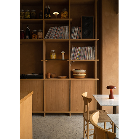 夜の癒し時間を演出！ おすすめポータブルランプを厳選