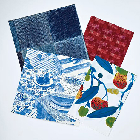 石本藤雄さんのオブジェ＆「マリメッコ」ヴィンテージファブリックも！ 「ムスタキビ」が登場