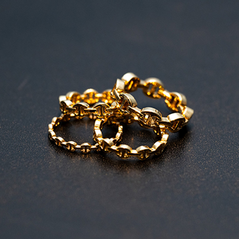 【UNISEX】「ホーセンブース」のゴールドジュエリー