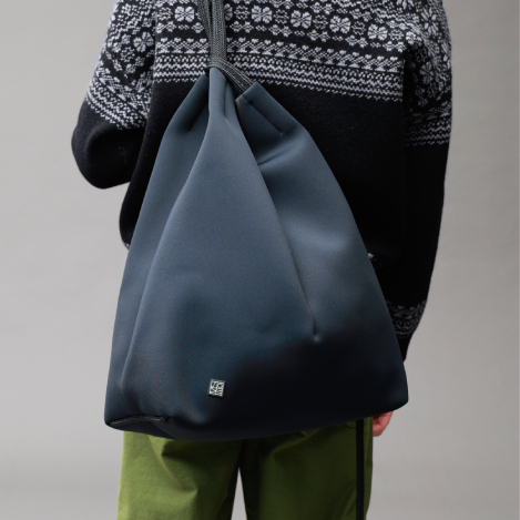 【UNISEX】アクティブな毎日を支えるスタイリッシュリュック