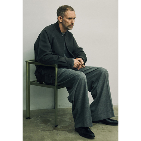 シュタインが届ける、上質素材のモードアウター