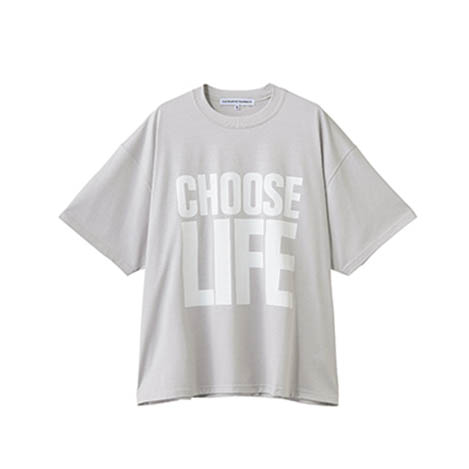 この夏に選びたい、ELLE SHOP限定の「キャサリン・ハムネット」スローガンTシャツ