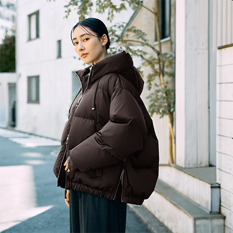 タグ付✨️ELLIE 予約完売品 ラウンドカラーブラウス ネイビー タグ付✨️ELLIE 予約完売品 ラウンドカラーブラウス ネイビー