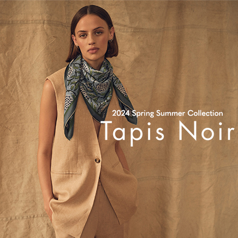 他にはない美しいプリントが魅力の「タピ ノワール」から、新作スカーフが到着！