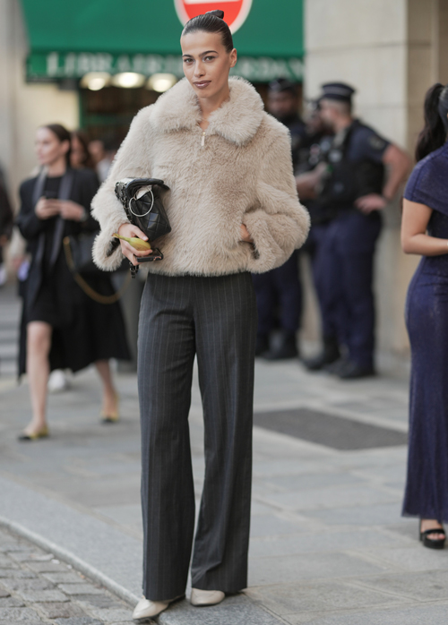 allureville(アルアバイル)｜フェイクミンクファーフーディーBO