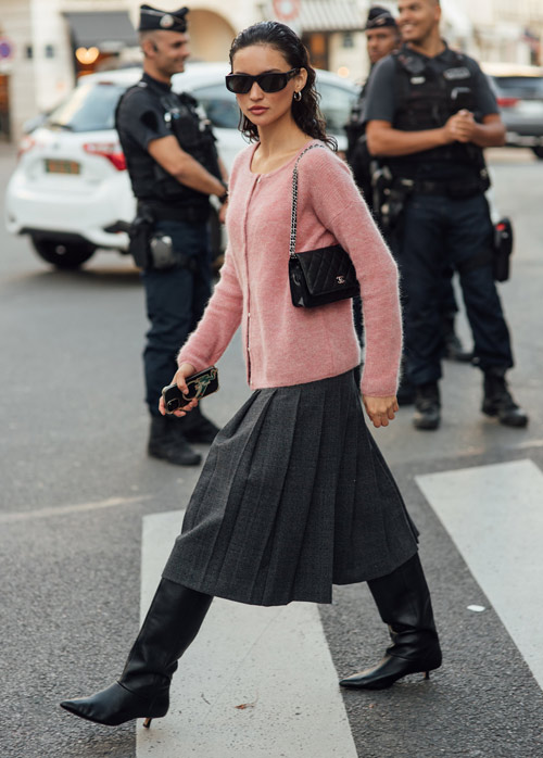 鮮度を上げるレディライクな着こなし