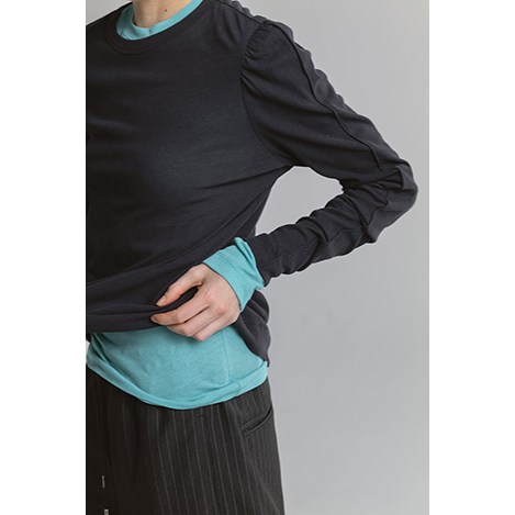 一枚でスタイルが決まる、「チノ」の新作トップス