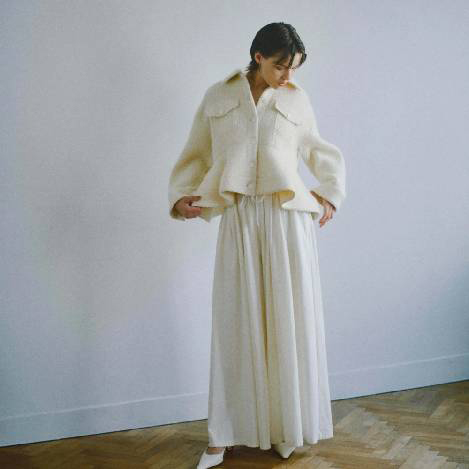 <PICK UP>着こなしに華やかさをプラスするカルゼジャケット