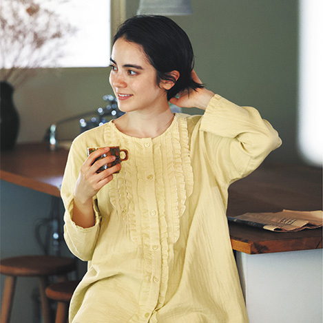 ふんわり優しい着心地のガーゼに包まれる