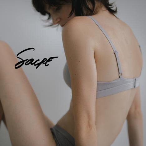 【気持ちが高揚する「サク・レ」のインナー】やさしくも凛と装うソフトブラと美ボディー&ブラレット