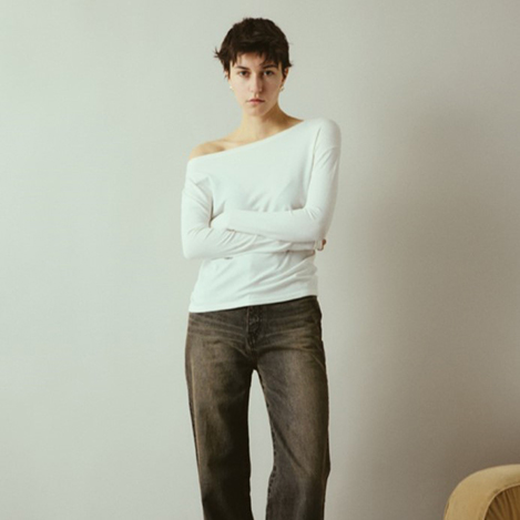 新品未使用　RIM.ARK リムアーク Mannish v-neck tops RIM.ARK(リムアーク)｜Mannish v-neck tops/トップス/アイボリー