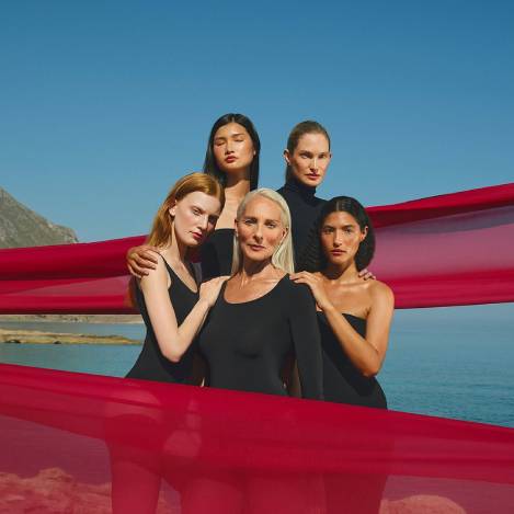 Wolford ウォルフォード イタリア製 ウールフレアパンツ M 紫 新品同様 Wolford ウォルフォード イタリア製 ウールフレアパンツ M 紫