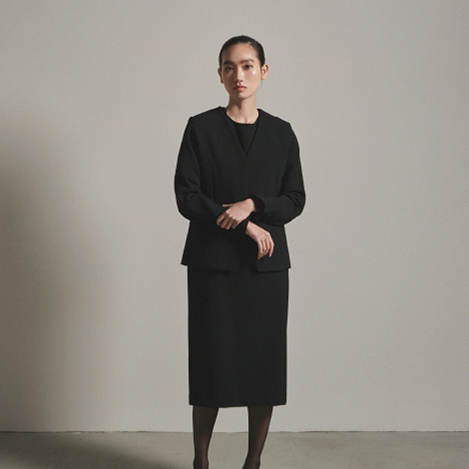 学校行事にふさわしい「ザ ライナー」のきちんと華やぐ一着