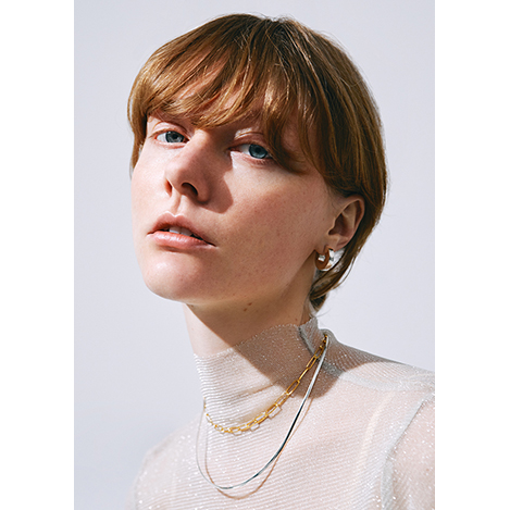 ヌーディカラーの春スタイルに映える、「クィップ クエイント」の新作シルバージュエリー